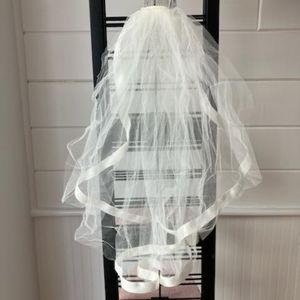 Cream ivory 21" wedding veil